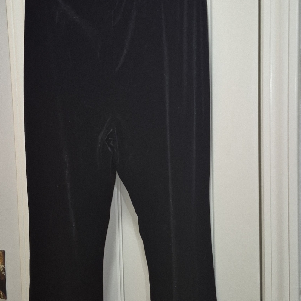 Two piece Christmas Formal from Dillard’s. GB. Velvet Bow Tank Outfit - Picture 4 of 12